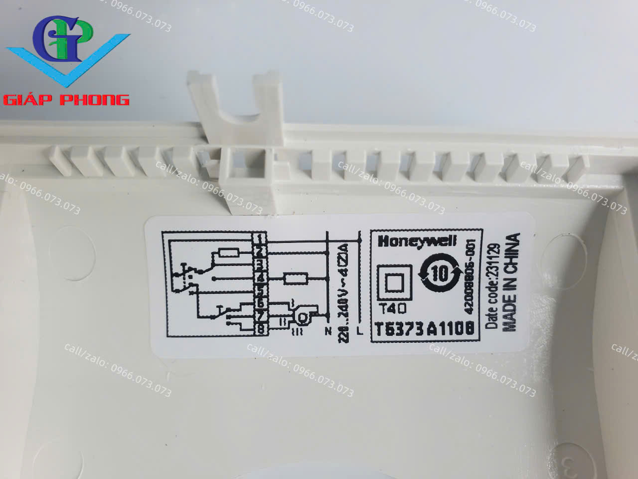 Honeywell T6373A1108.